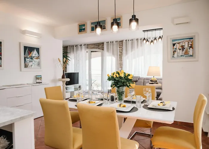 Petra Hills 오파티아