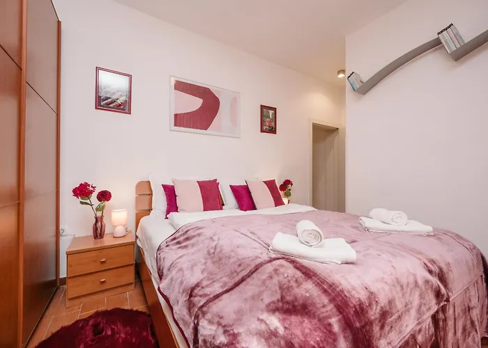 Petra Hills * 오파티아