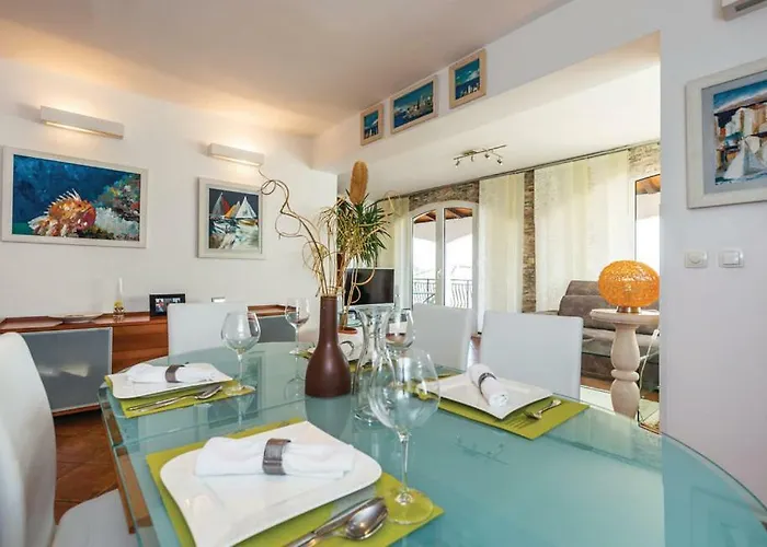 Petra Hills * Opatija